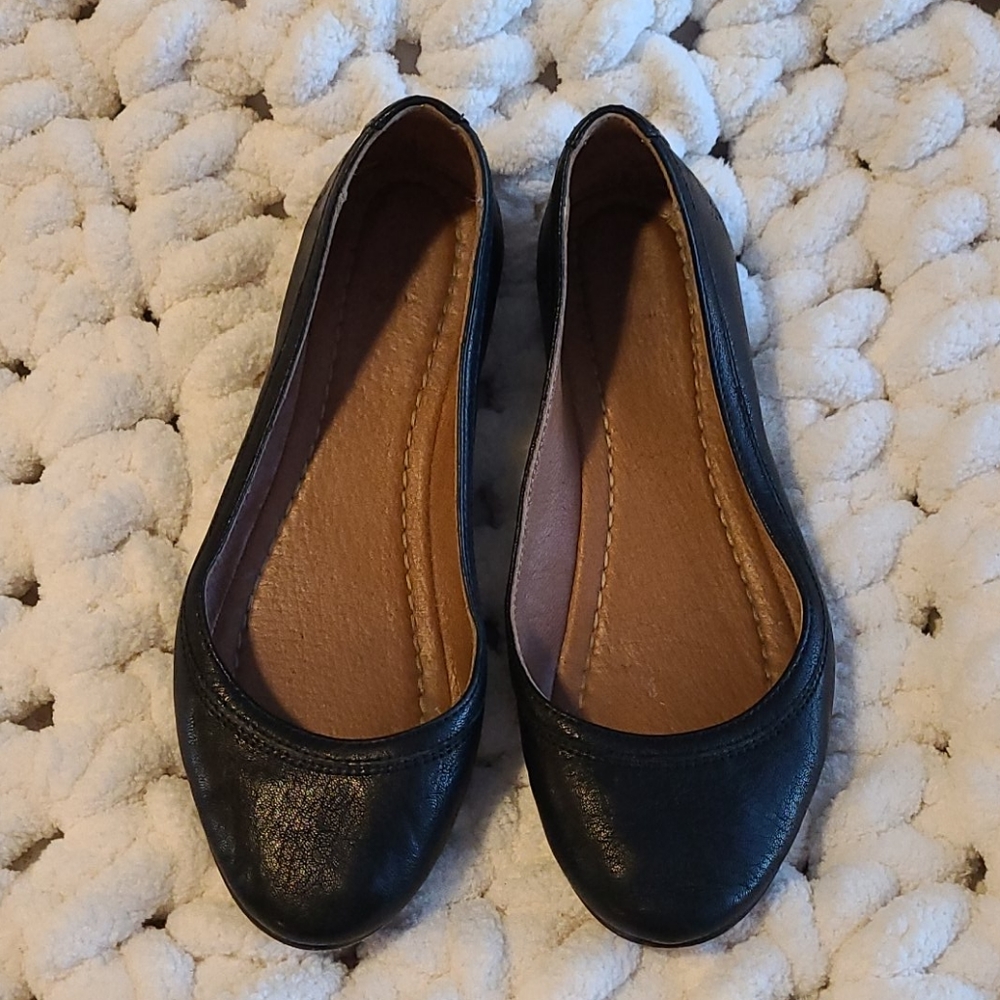 Frye Carson flat Black leather